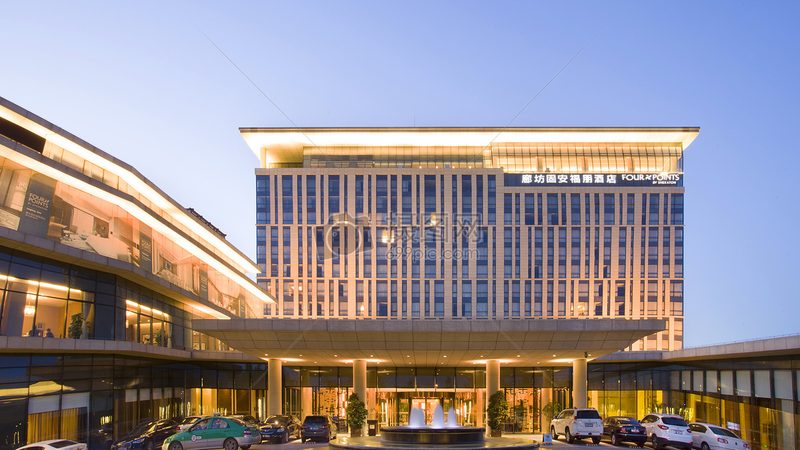 小标题：夏令营的必要角色